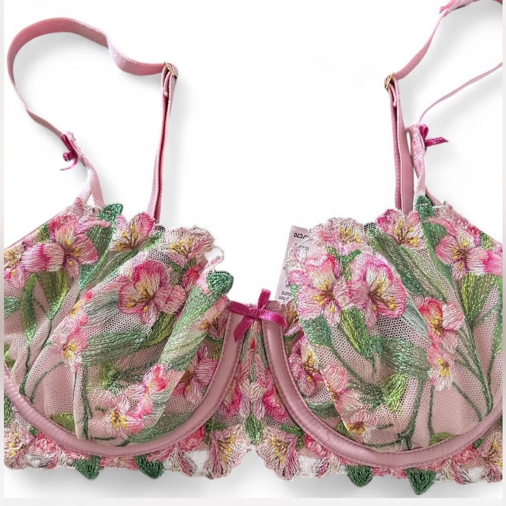 Victoria's Secret Pink and Green Floral Bra